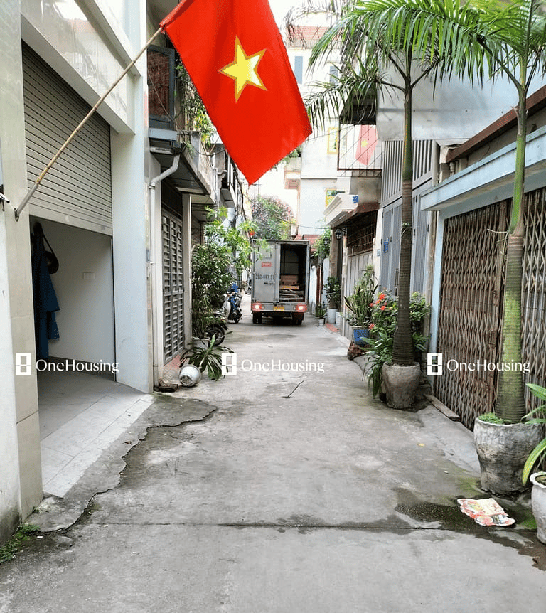 Nhà mặt ngõ 4 tầng cách đường Đức Giang quận Long Biên giá bao nhiêu?