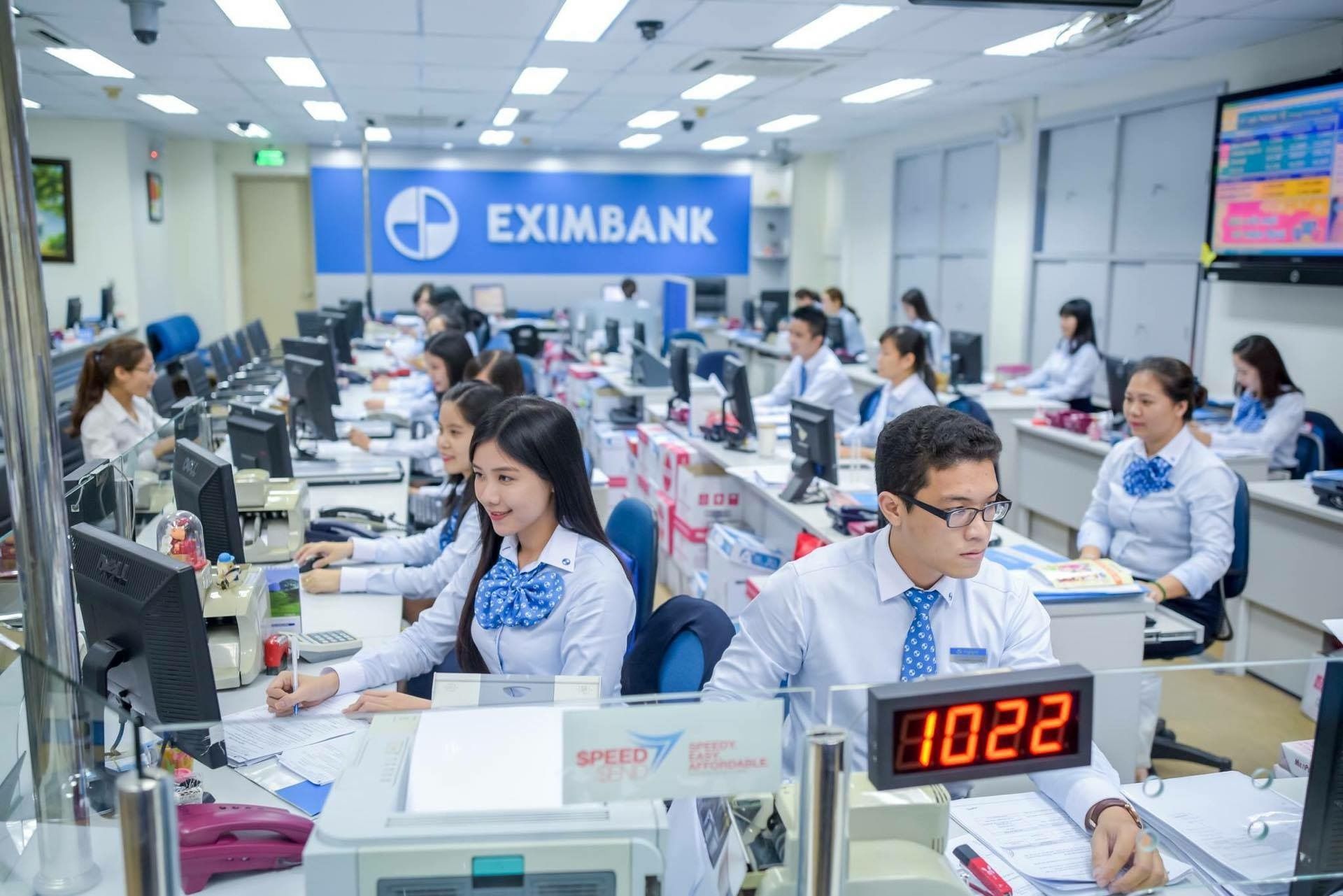 Lãi suất huy động ngân hàng Eximbank đang là bao nhiêu? Có 500 triệu nên gửi tiết kiệm hay vay mua căn studio Vinhomes Ocean Park Gia Lâm?