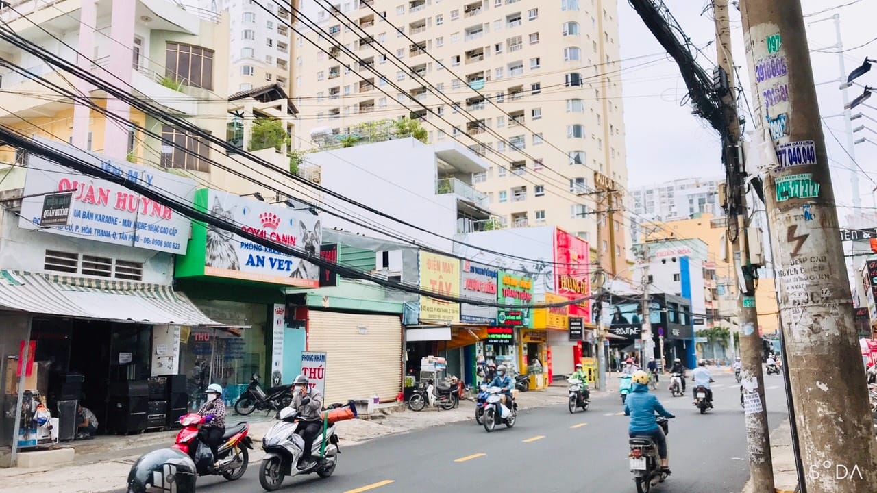 Nhà mặt phố đường Âu Cơ, Quận Tân Phú hiện có giá bao nhiêu?