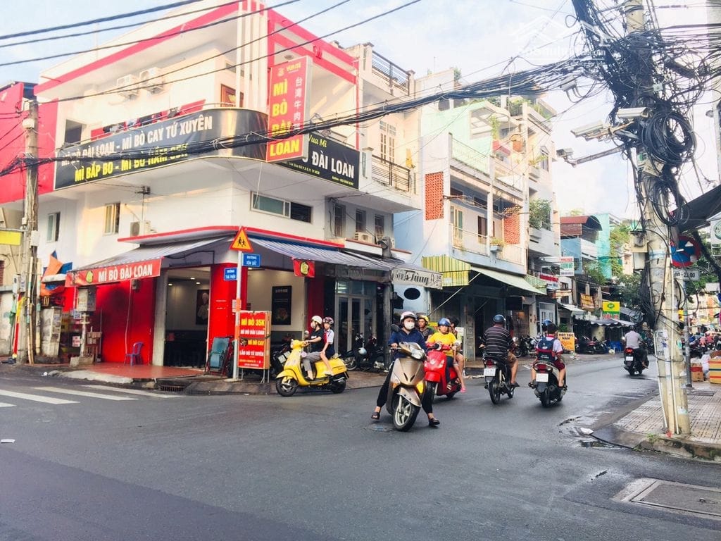 Nhà mặt phố tại đường Thái Phiên, quận 11 có giá bán bao nhiêu?