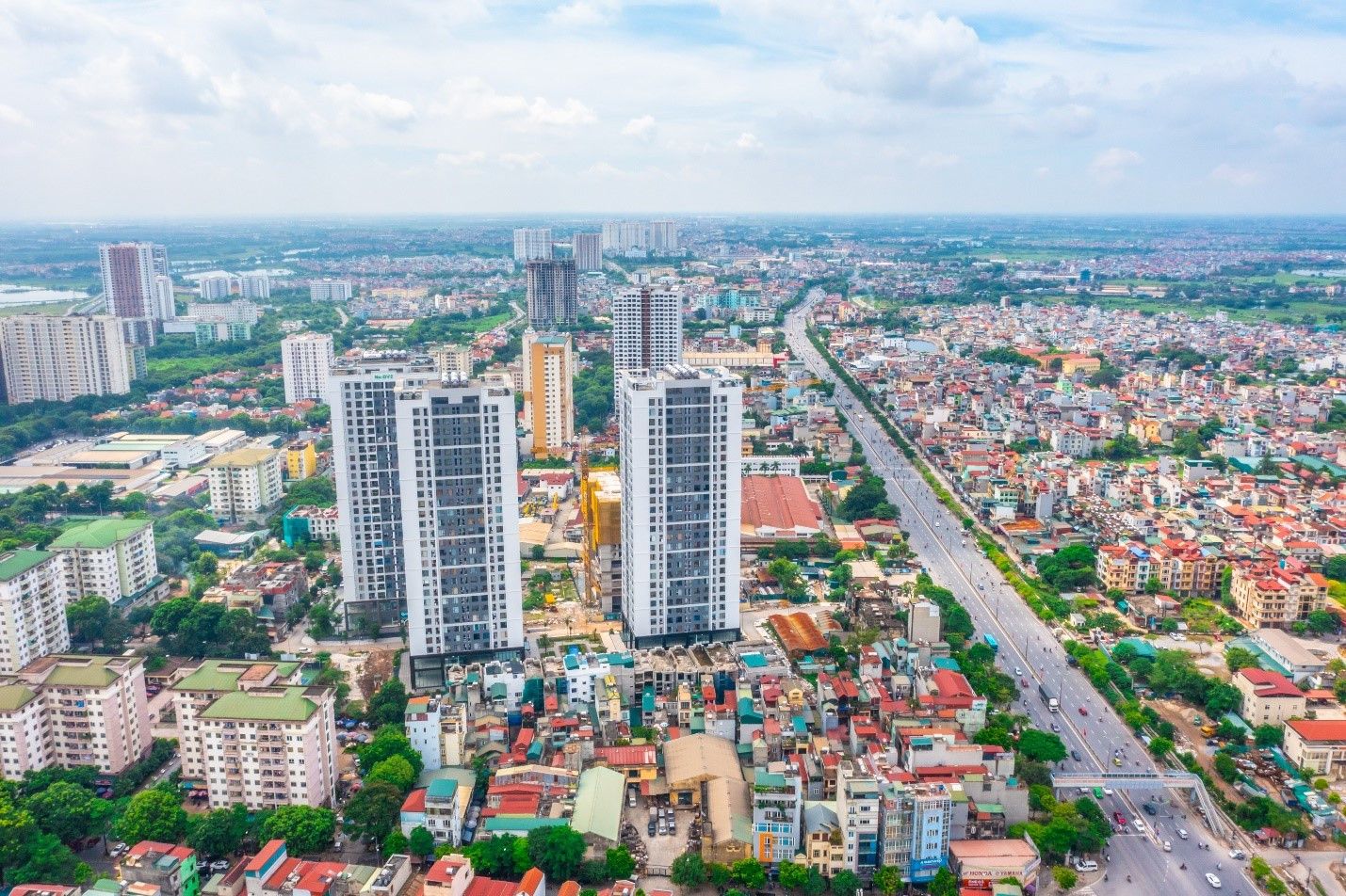 Sôi động thị trường nhà đất Hà Nội: Nhu cầu đầu tư từ phía Nam gia tăng
