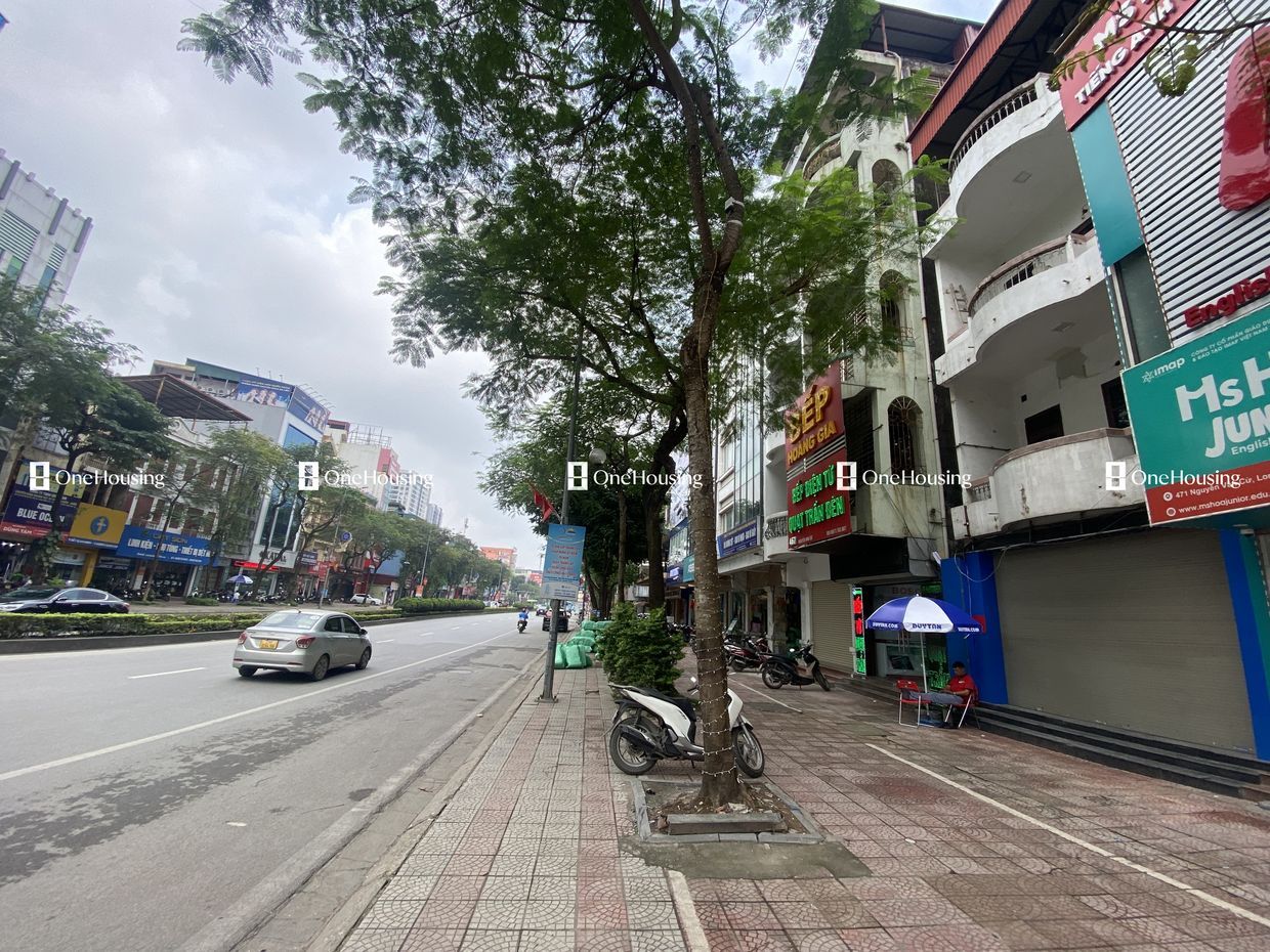Nhà mặt phố 4 tầng đường Nguyễn Văn Cừ quận Long Biên giá bao nhiêu?