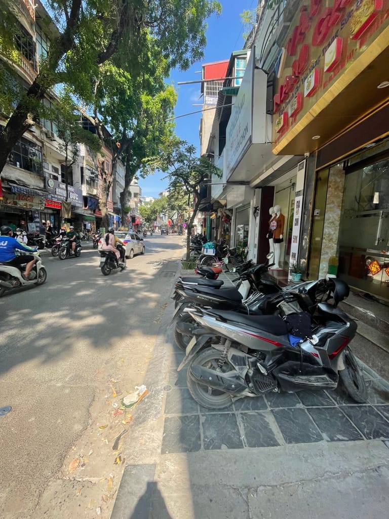 Nhà mặt phố 5 tầng đường Trương Định quận Hai Bà Trưng giá bao nhiêu?