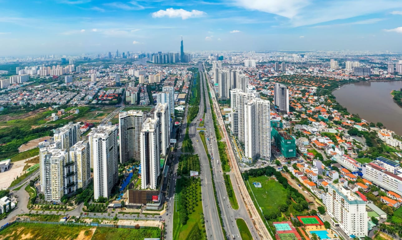 Cơn sốt giá chung cư Hà Nội tăng, giải pháp nào cho thị trường?