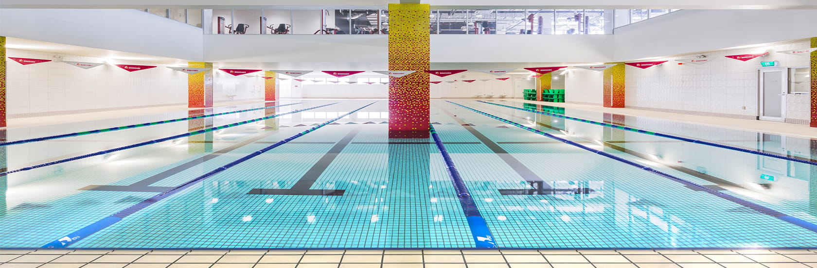 Giá vé bể bơi Aeon Mall Long Biên năm 2023 ra sao?