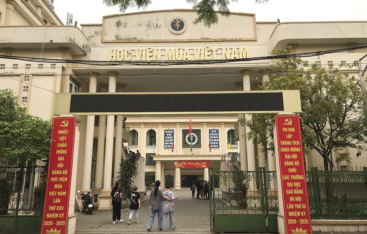 Gần Học viện Múa Việt Nam có chung cư nào đang bán căn hộ 2 phòng ngủ?