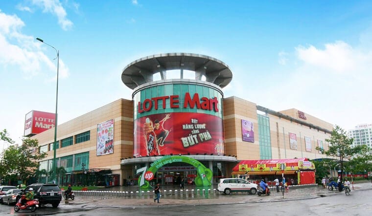 Vui chơi, mua sắm thả ga tại các trung tâm thương mại nào gần M-One Nam Sài Gòn?