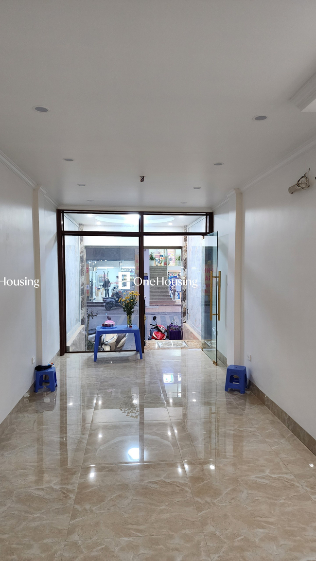 Nhà mặt ngõ cách Nguyễn Sơn 50m, diện tích 55.4m² x 6 tầng, mặt tiền 3.03m